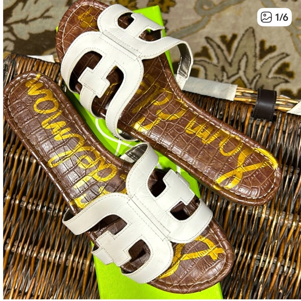 Sam Edelman
Bay Leather Double E Logo Slide Sandals
Women’s size 9 bright white - Picture 2 of 2